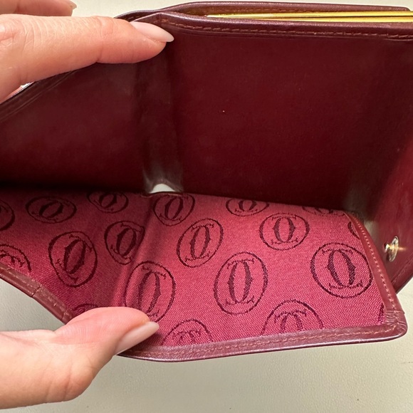 Must De Cartier Leather Trifold Wallet - Picture 8 of 10